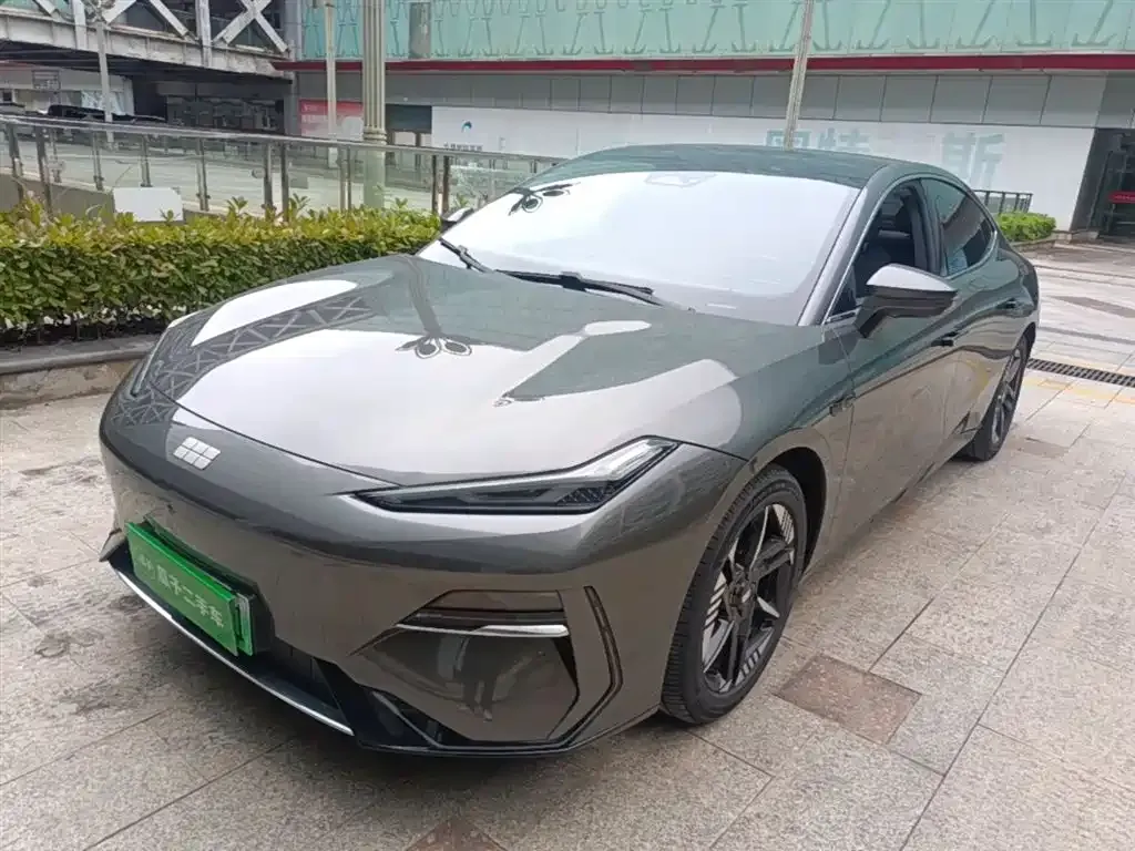 Geely Galaxy E8 — фото 1