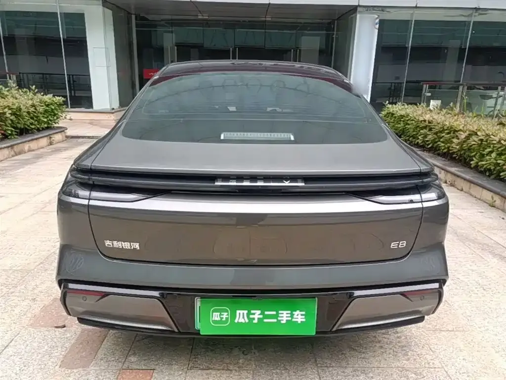 Geely Galaxy E8 — фото 4