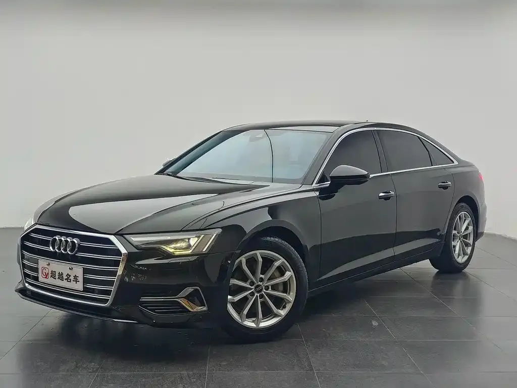 Audi A6L — фото 1