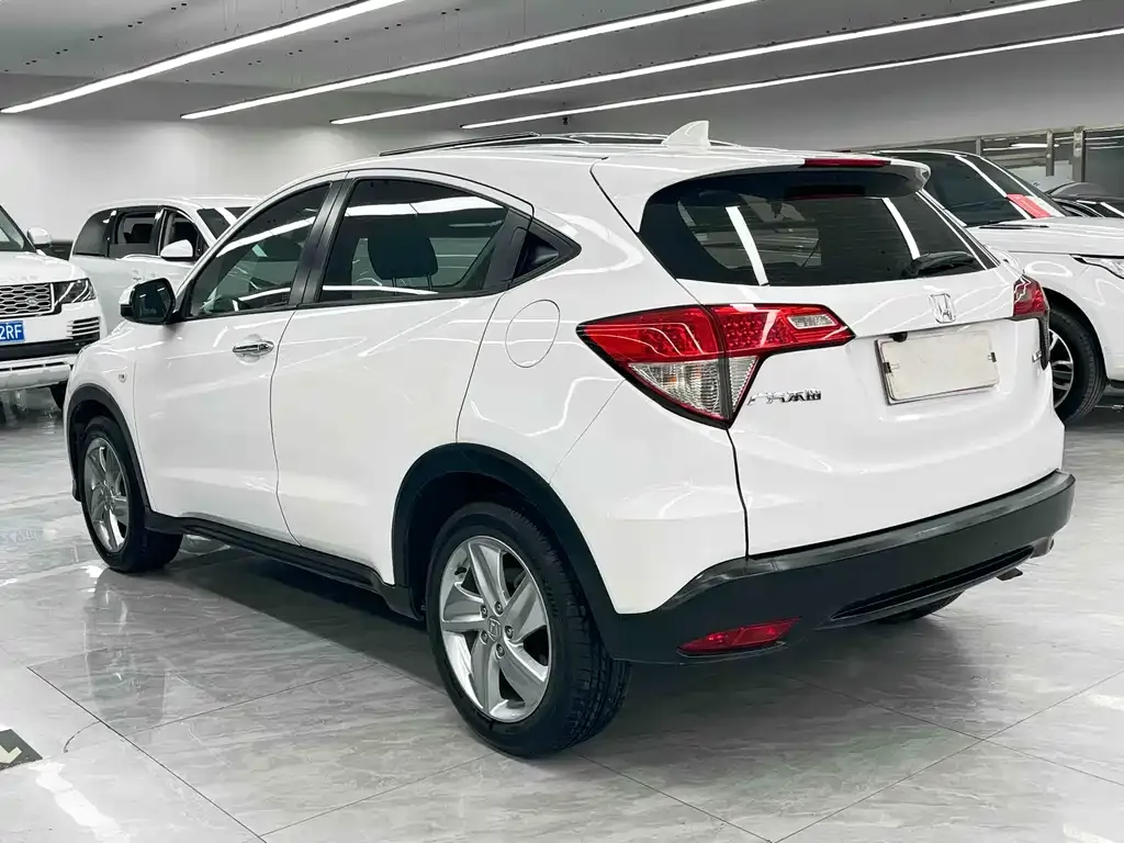 Honda Vezel — фото 8