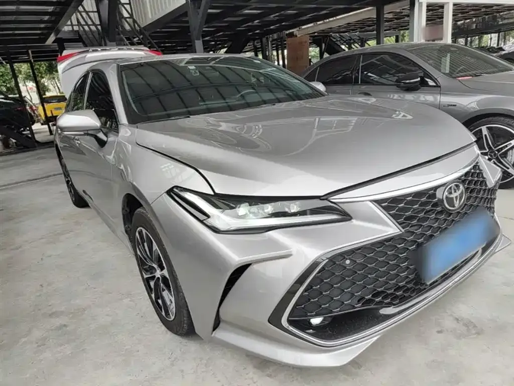 Toyota Avalon — фото 9