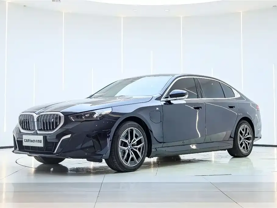 BMW i5 — фото 3