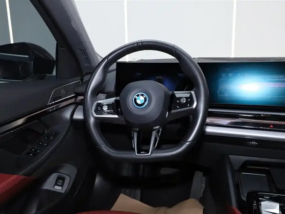 BMW i5 — фото 7