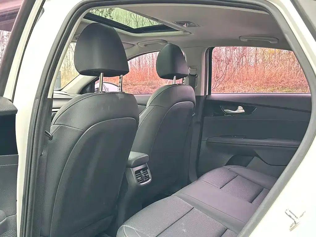 Kia K3 — фото 5