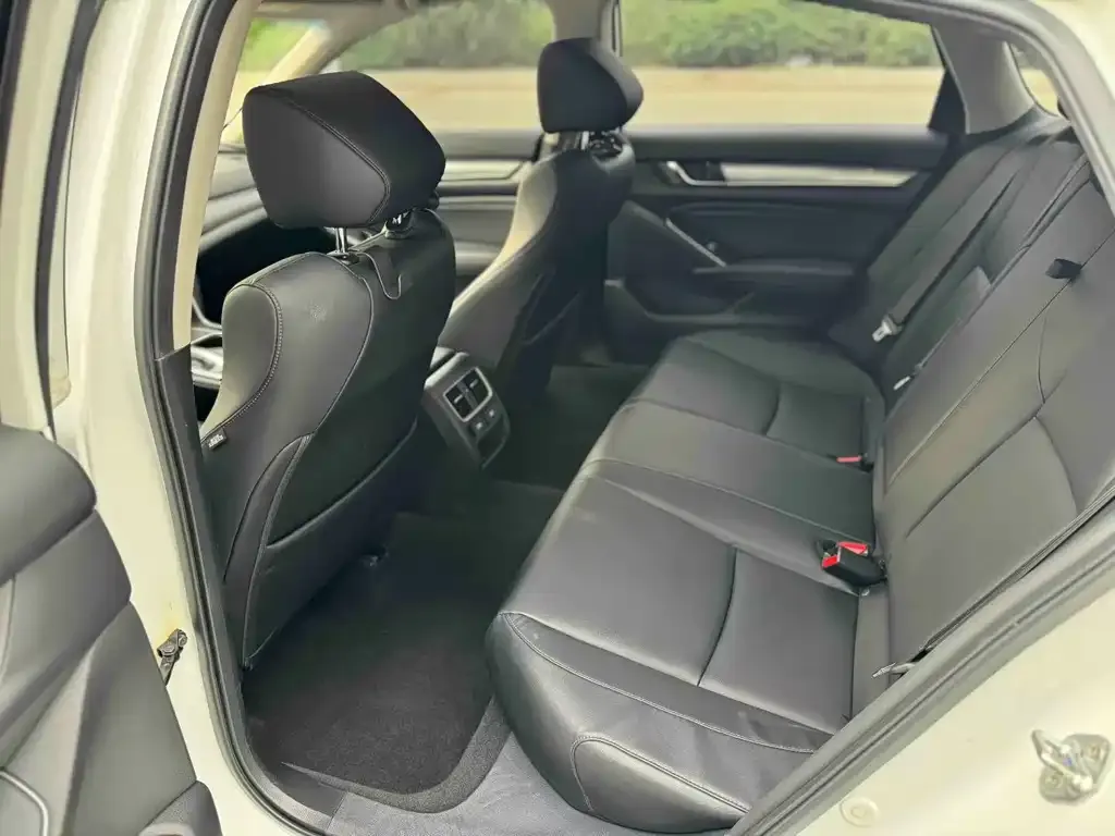 Honda Accord — фото 2