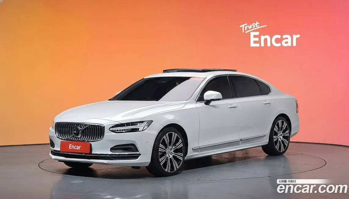 Volvo S90 — фото 1