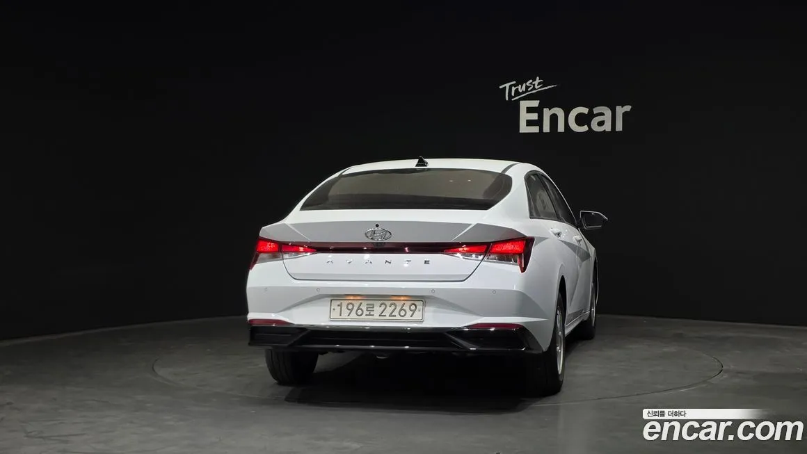 Hyundai AVANTE — фото 2