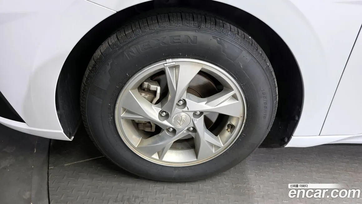 Hyundai AVANTE — фото 4