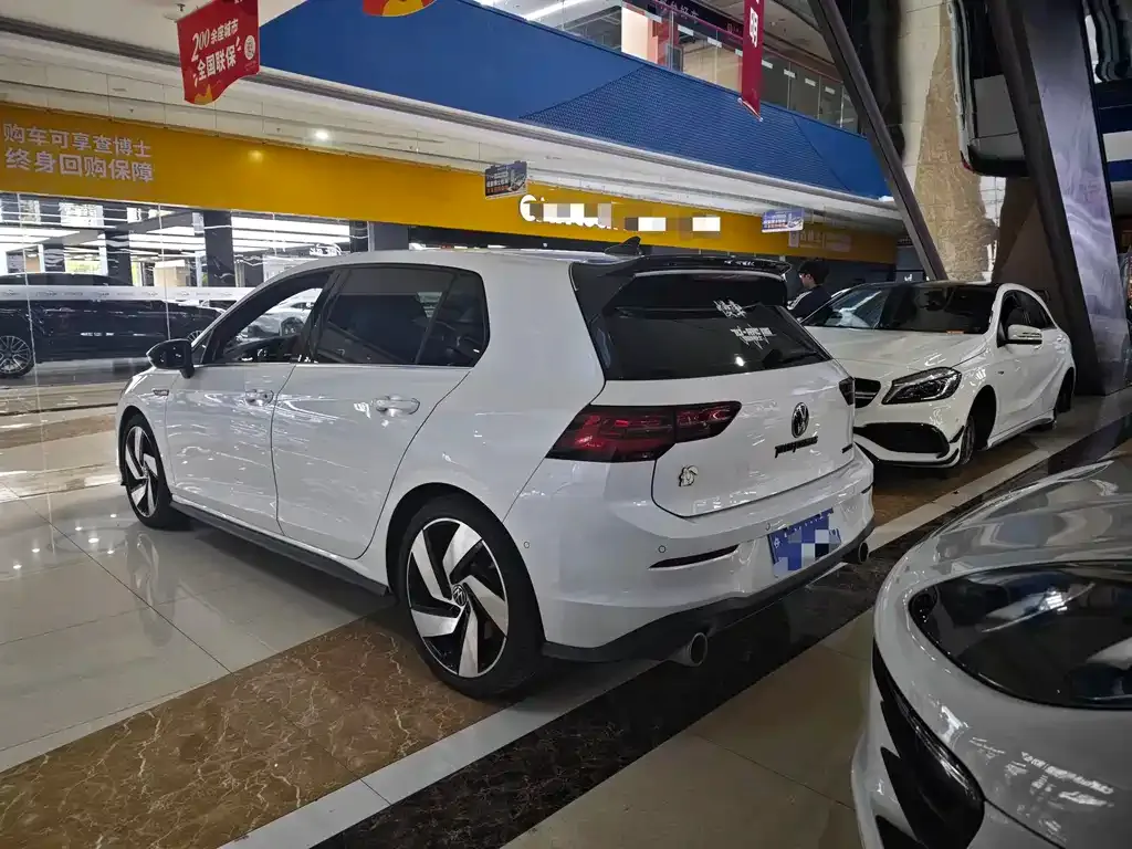 Volkswagen Golf GTI — фото 5