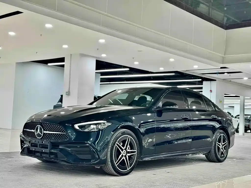 Mercedes-Benz C-Class — фото 1