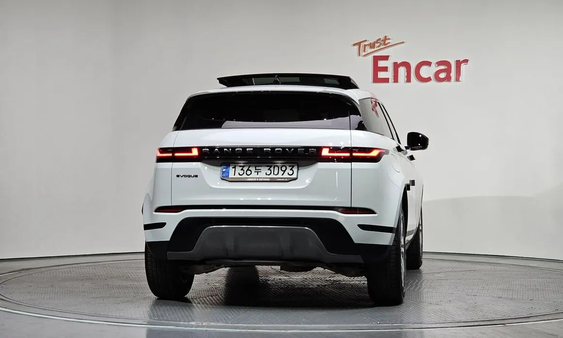 Land Rover Range Rover Evoque — фото 9