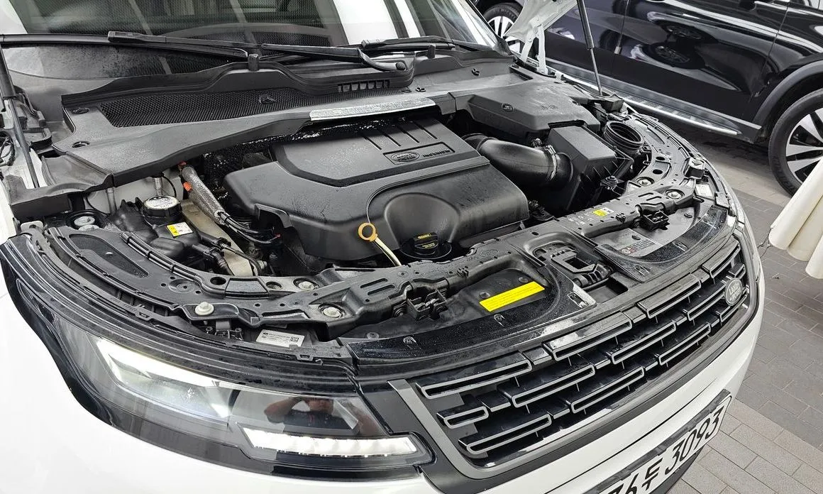 Land Rover Range Rover Evoque — фото 10