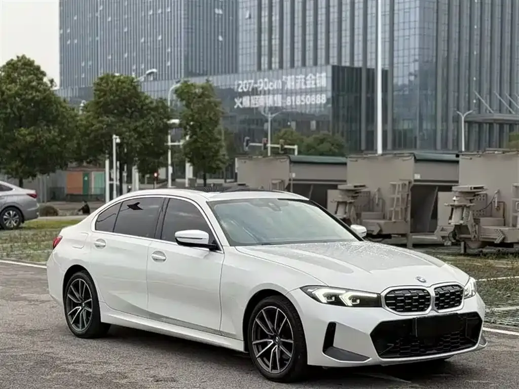 BMW 3 Series — фото 1