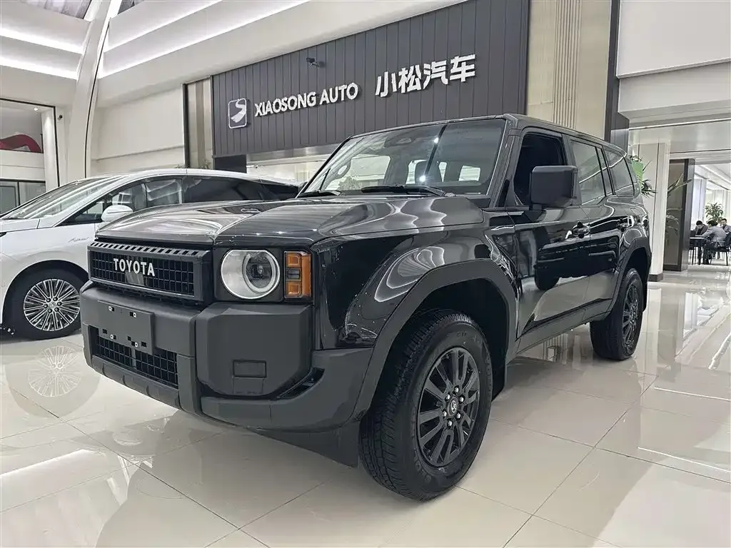 Toyota Prado — фото 1