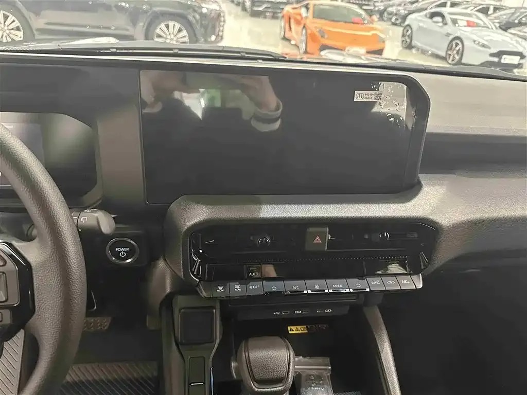 Toyota Prado — фото 10