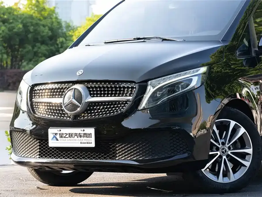Mercedes-Benz V-Class — фото 10
