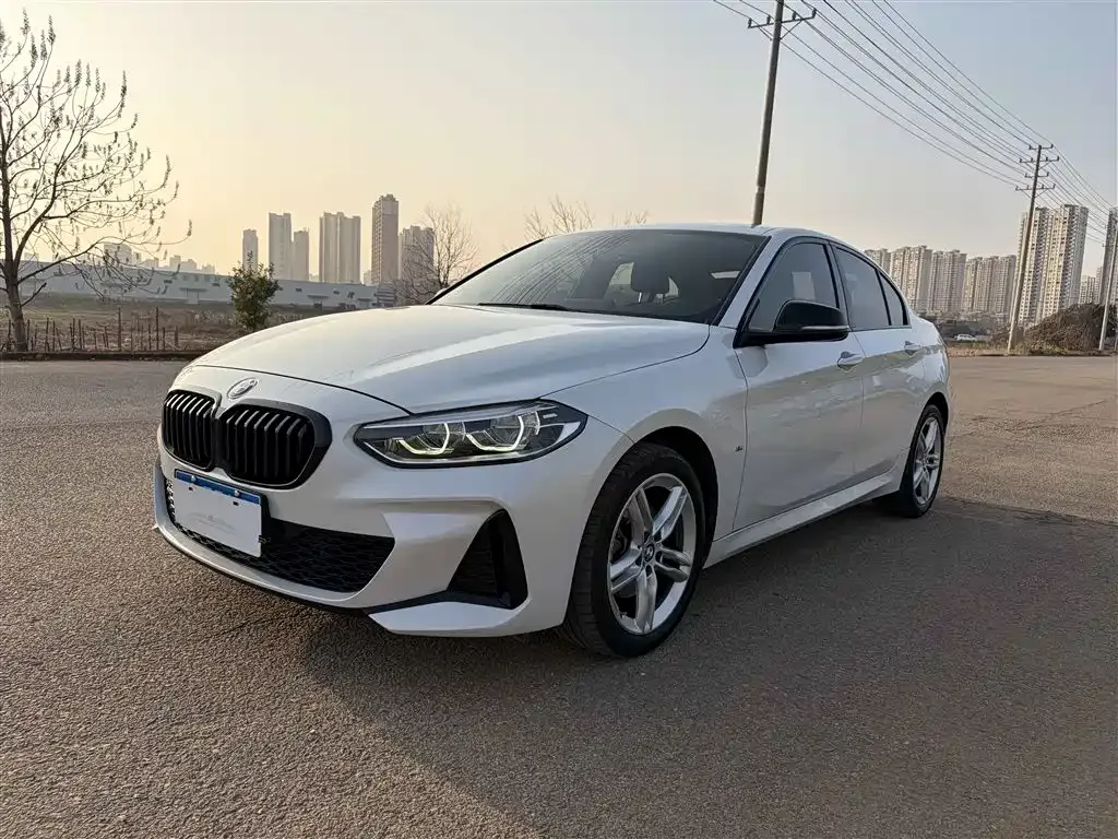 BMW 1 Series — фото 1