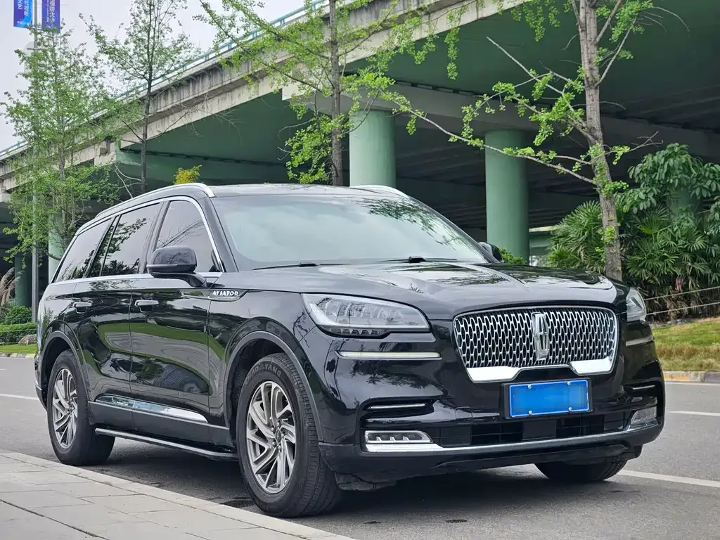 Lincoln Aviator — фото 10