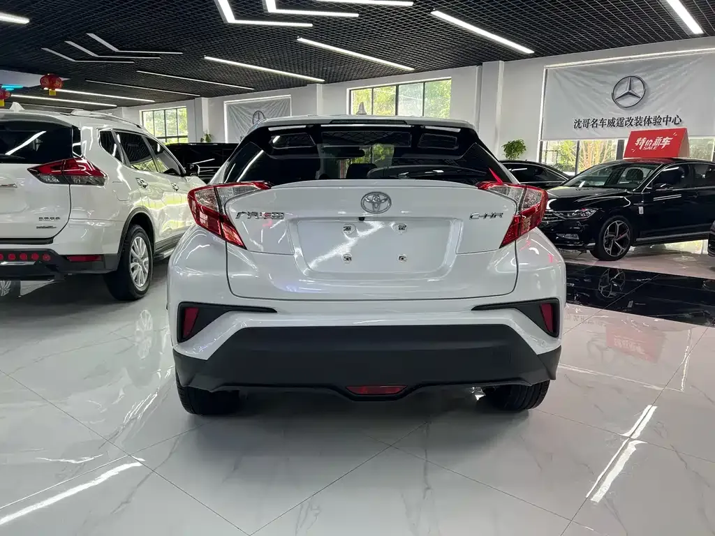 Toyota C-HR — фото 5