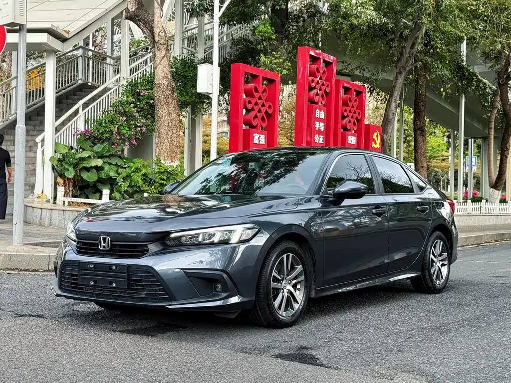 Honda Civic — фото 1