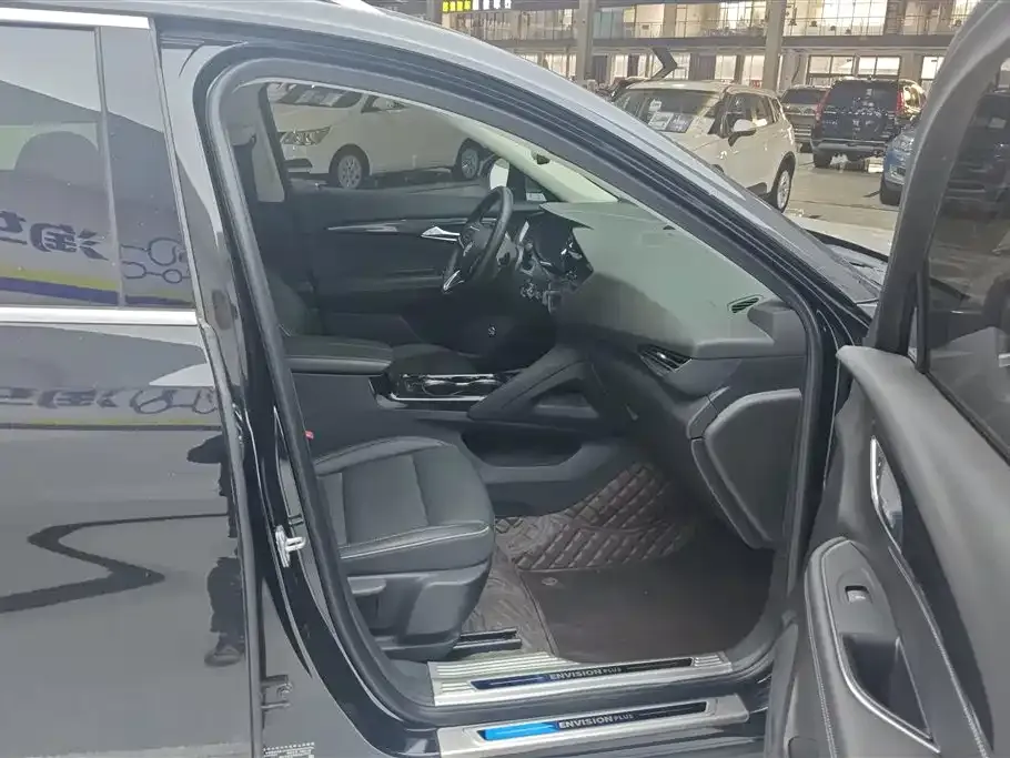 Buick Envision Plus — фото 9