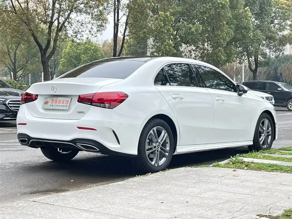 Mercedes-Benz A-Class — фото 6