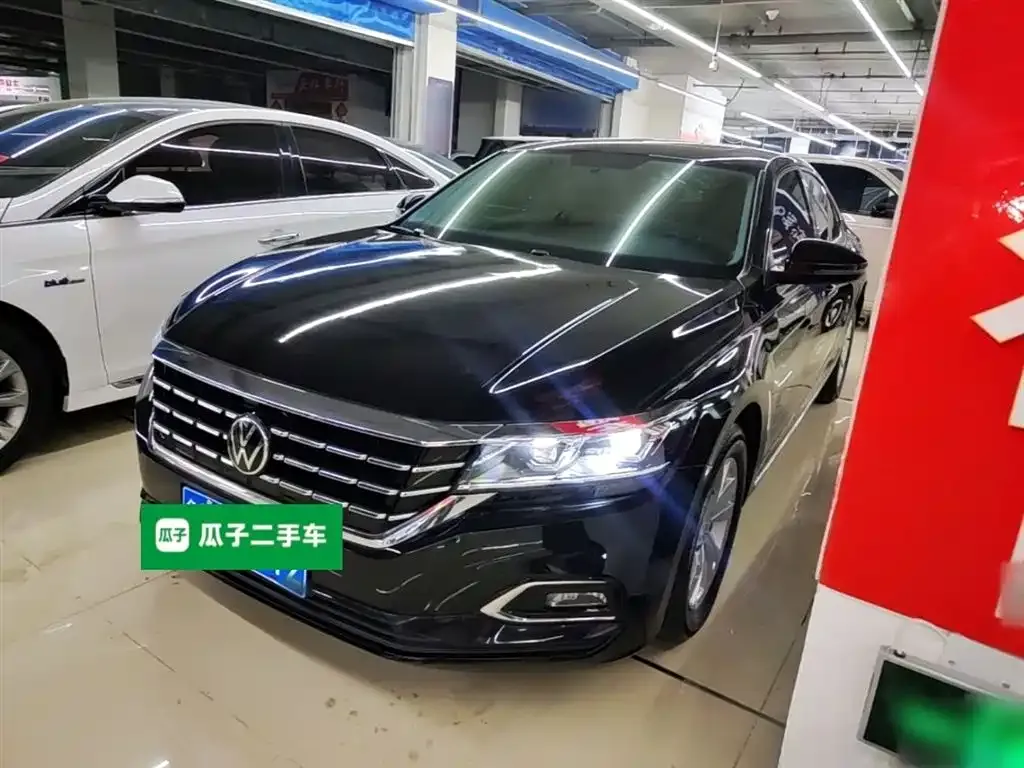 Volkswagen Passat — фото 1
