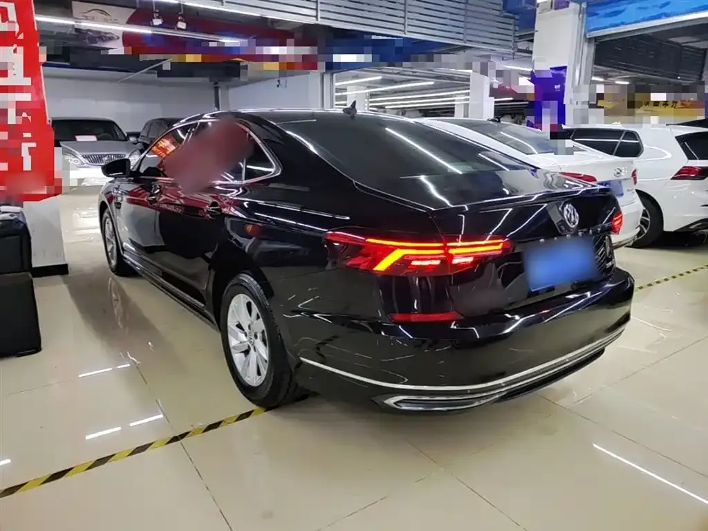 Volkswagen Passat — фото 6