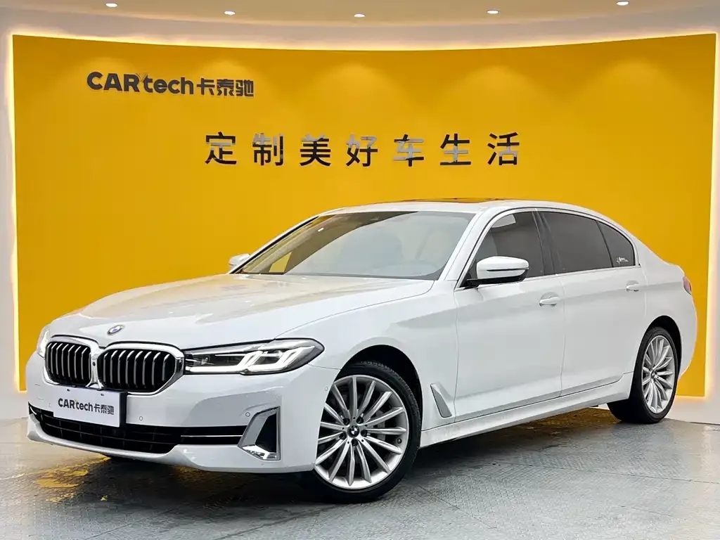 BMW 5 Series — фото 1