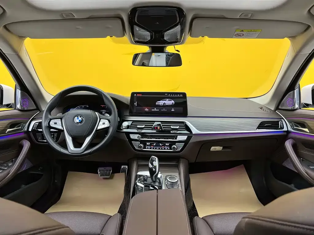 BMW 5 Series — фото 10