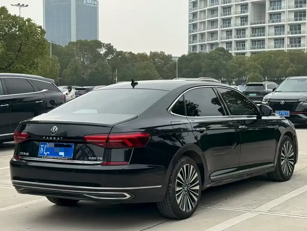 Volkswagen Passat — фото 3