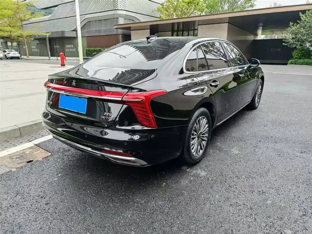 Hongqi H5 — фото 3