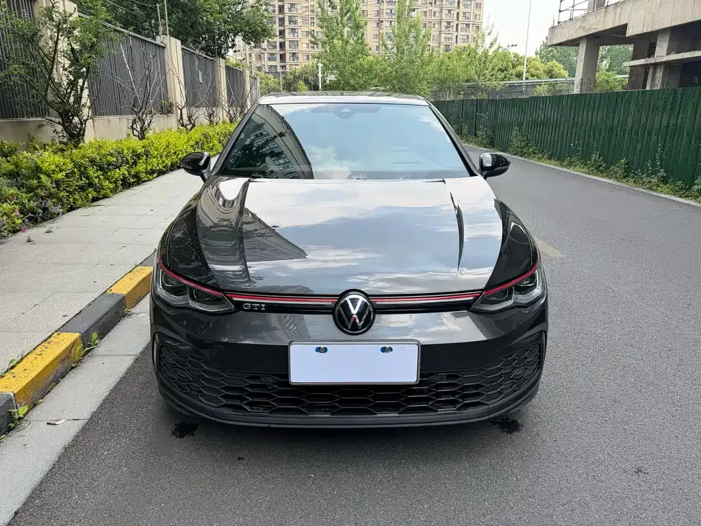 Volkswagen Golf GTI — фото 6