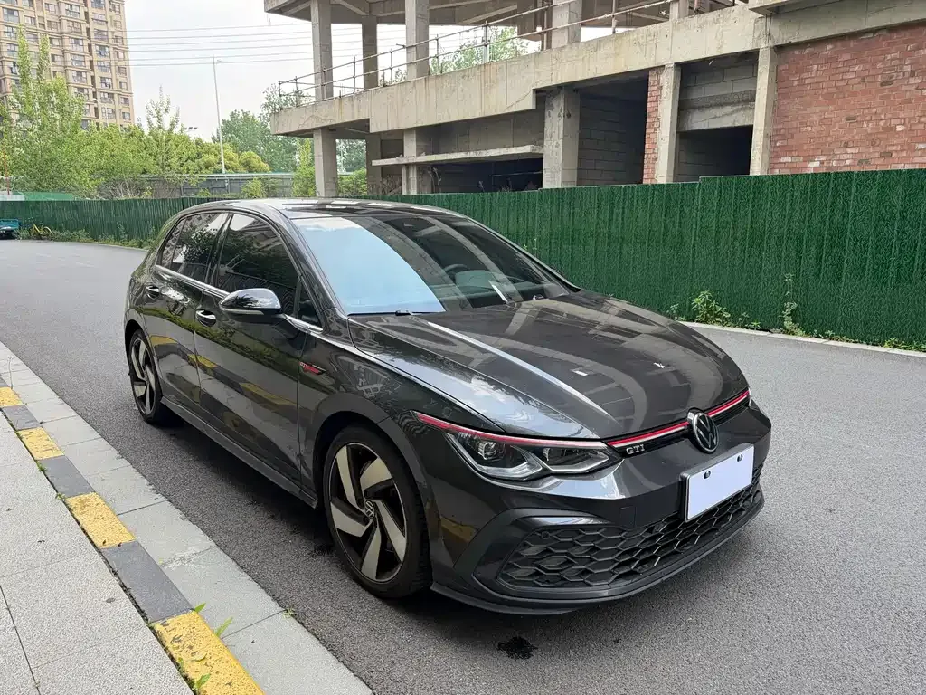 Volkswagen Golf GTI — фото 4