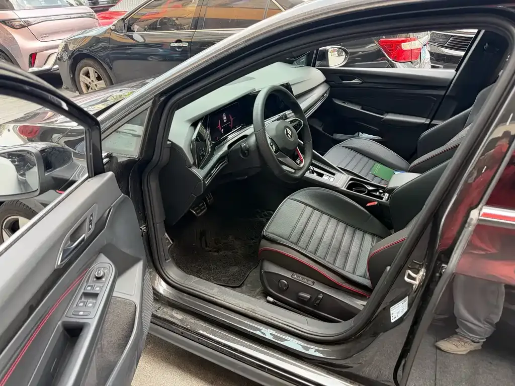Volkswagen Golf GTI — фото 7