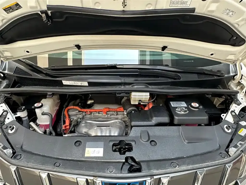 Toyota Alphard — фото 5