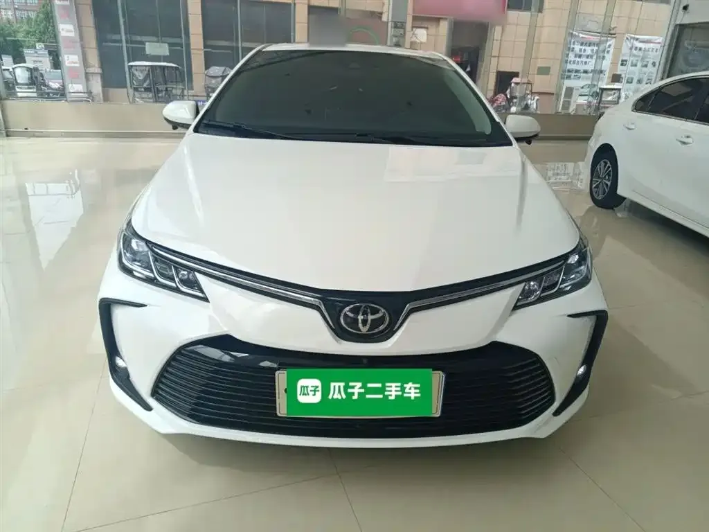 Toyota Corolla — фото 10