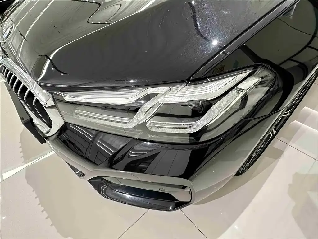 BMW 5 Series — фото 2
