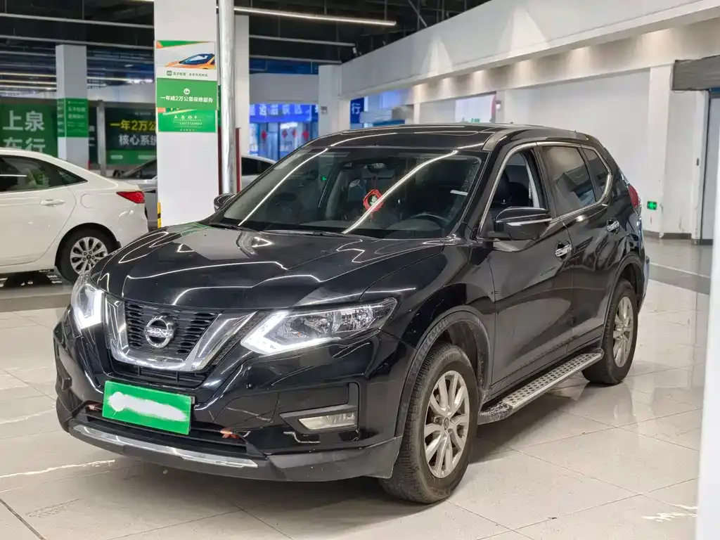 Nissan X-Trail — фото 1