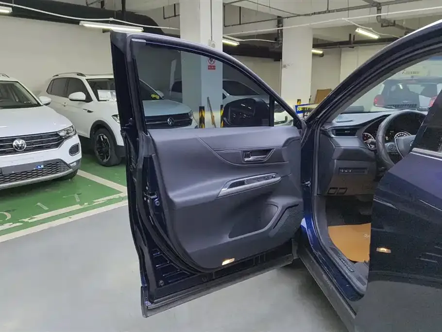 Toyota Harrier — фото 5