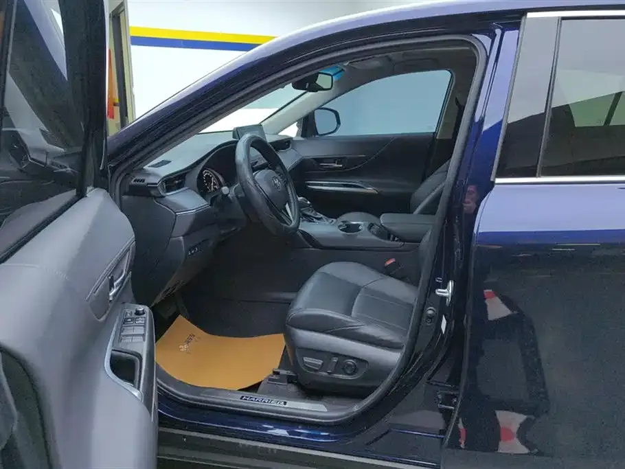 Toyota Harrier — фото 7