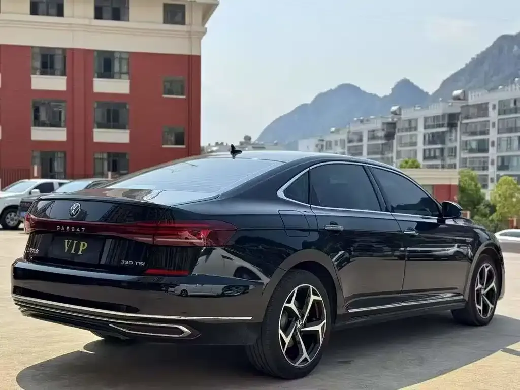 Volkswagen Passat — фото 4