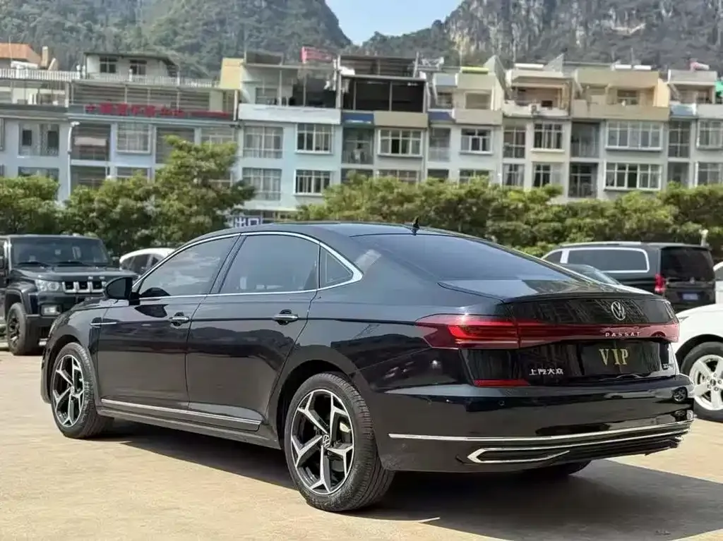 Volkswagen Passat — фото 9