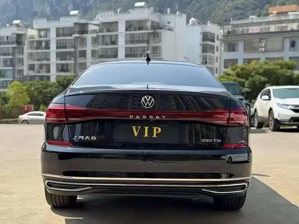 Volkswagen Passat — фото 2