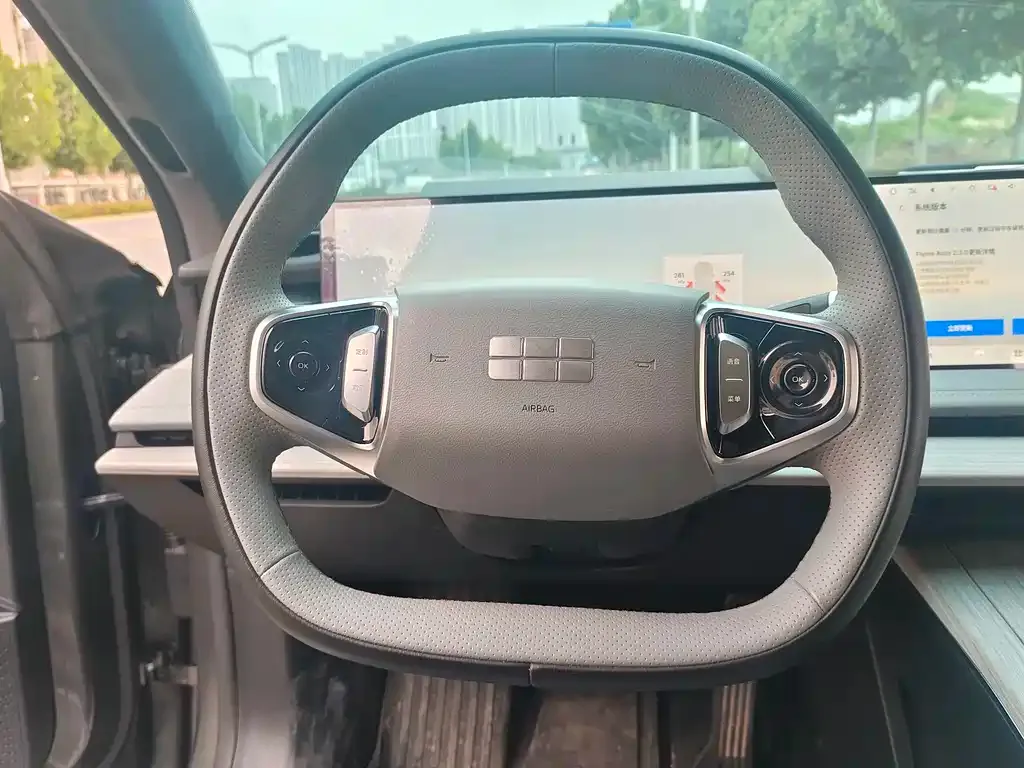 Geely Galaxy E8 — фото 2