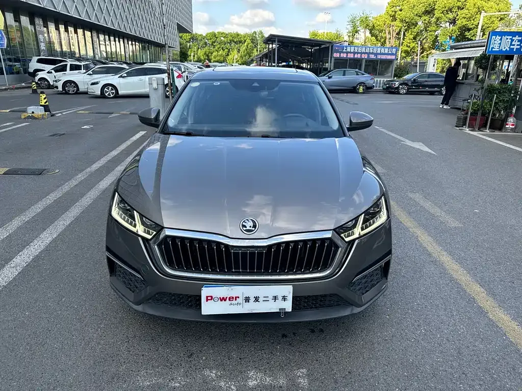 Skoda Octavia — фото 10