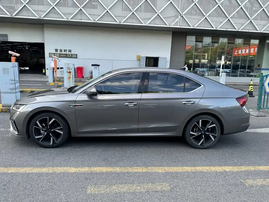 Skoda Octavia — фото 9