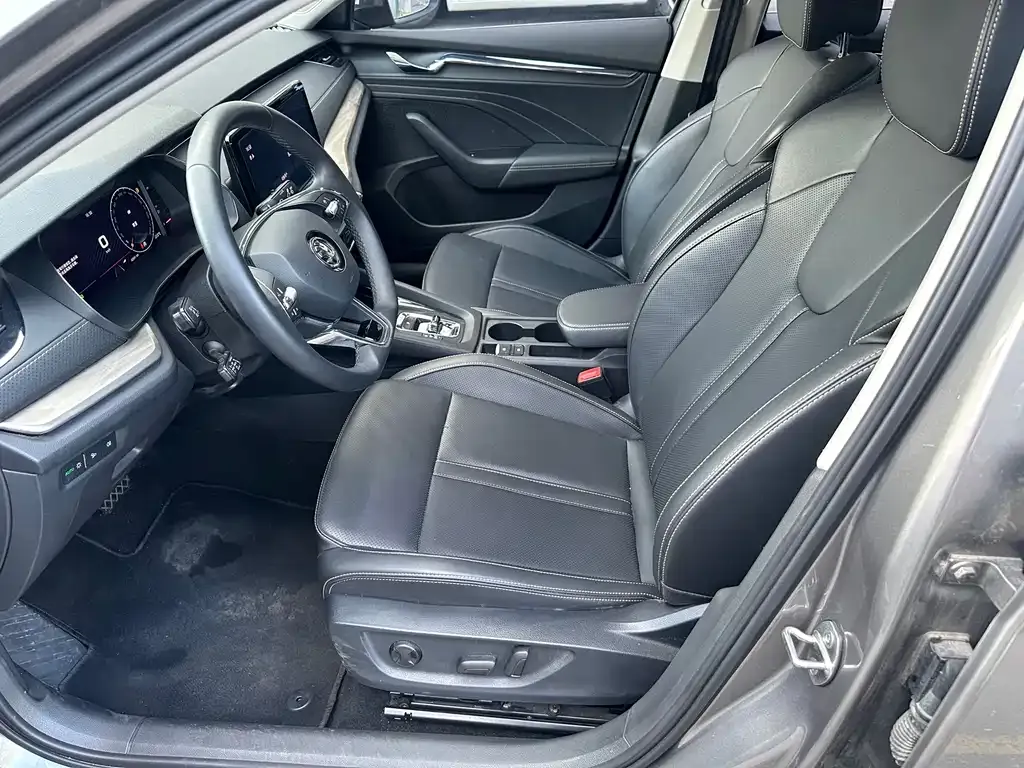 Skoda Octavia — фото 7