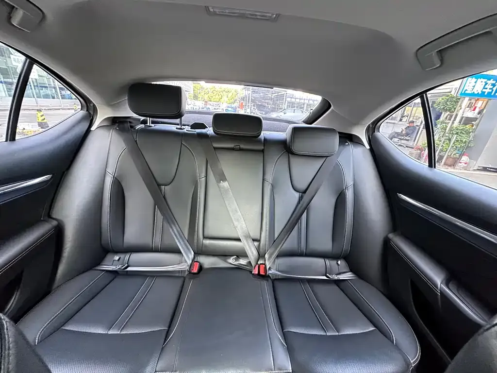 Skoda Octavia — фото 5