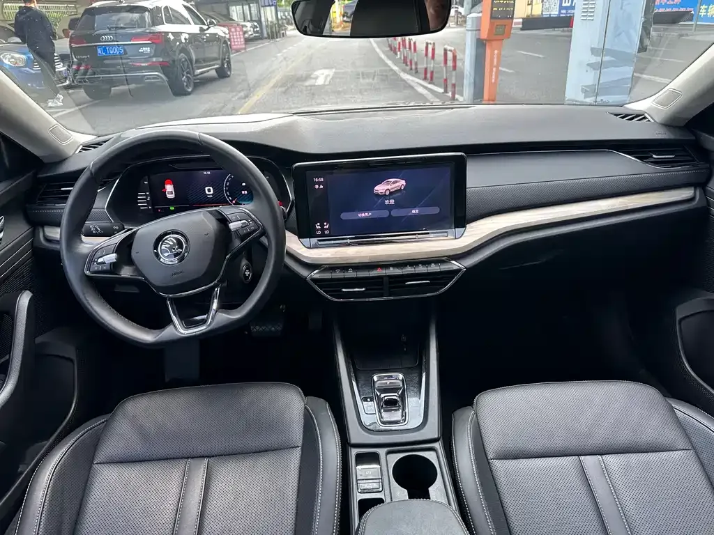 Skoda Octavia — фото 8